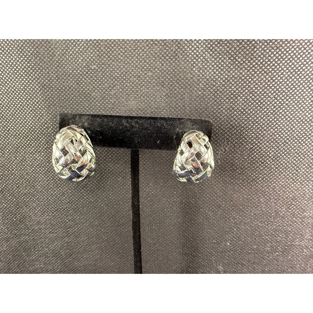 Vintage Silver Woven Lattice Clip‑On Earrings – Sculpted Metal Statement Hoops